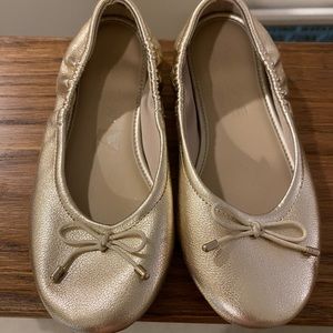 Girls size 12 Ballet Flats in Gold